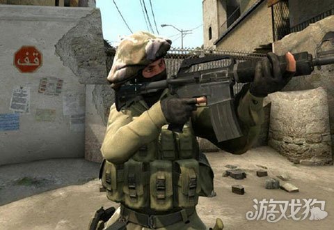 再伺机突袭 再伺机突袭