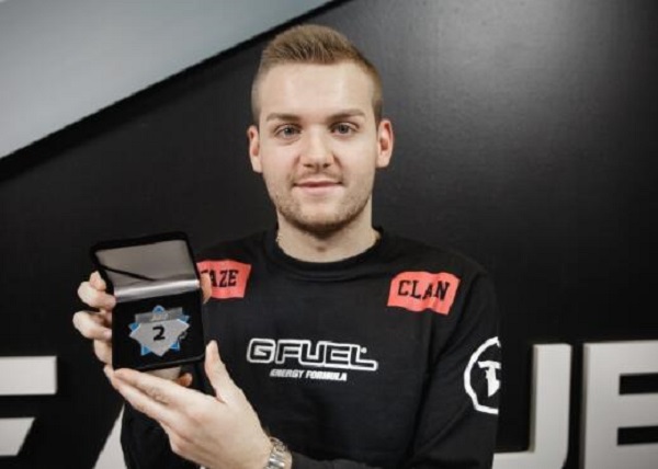 他的持球推 他的持球推